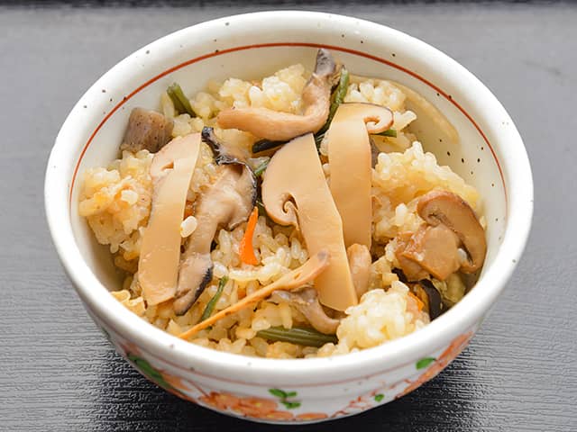 かやくご飯