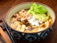 茶美豚とレタスも入った4種キノコと生クリームうどん・そば