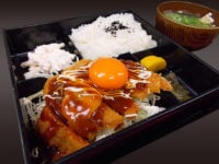 ソースカツ弁当(味噌汁付き)