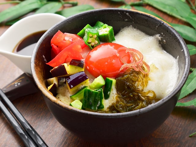 夏野菜のとろろめし